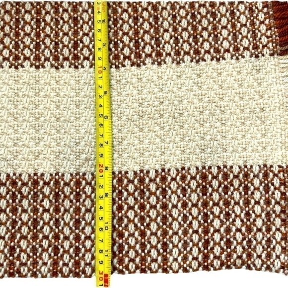 SET Of Two Vintage 70’s Neutral Tone Knit Crochet Placemats With Fringe - Picture 5 of 5